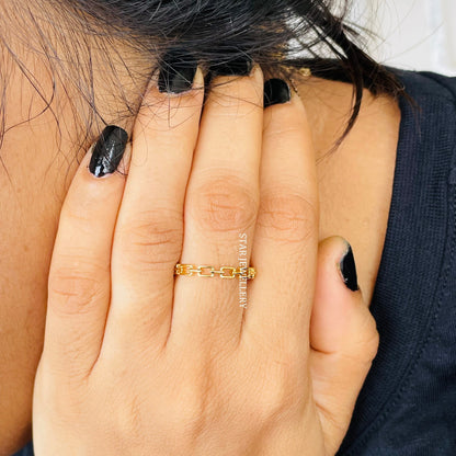Everyday Wear Solid Gold Plain Link Ring