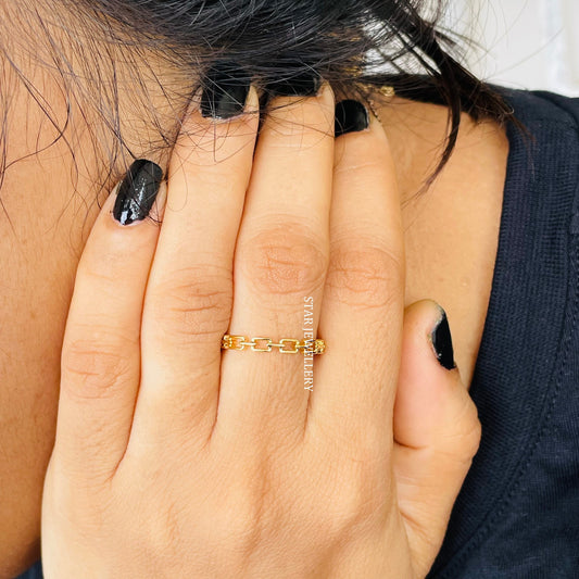 Everyday Wear Solid Gold Plain Link Ring