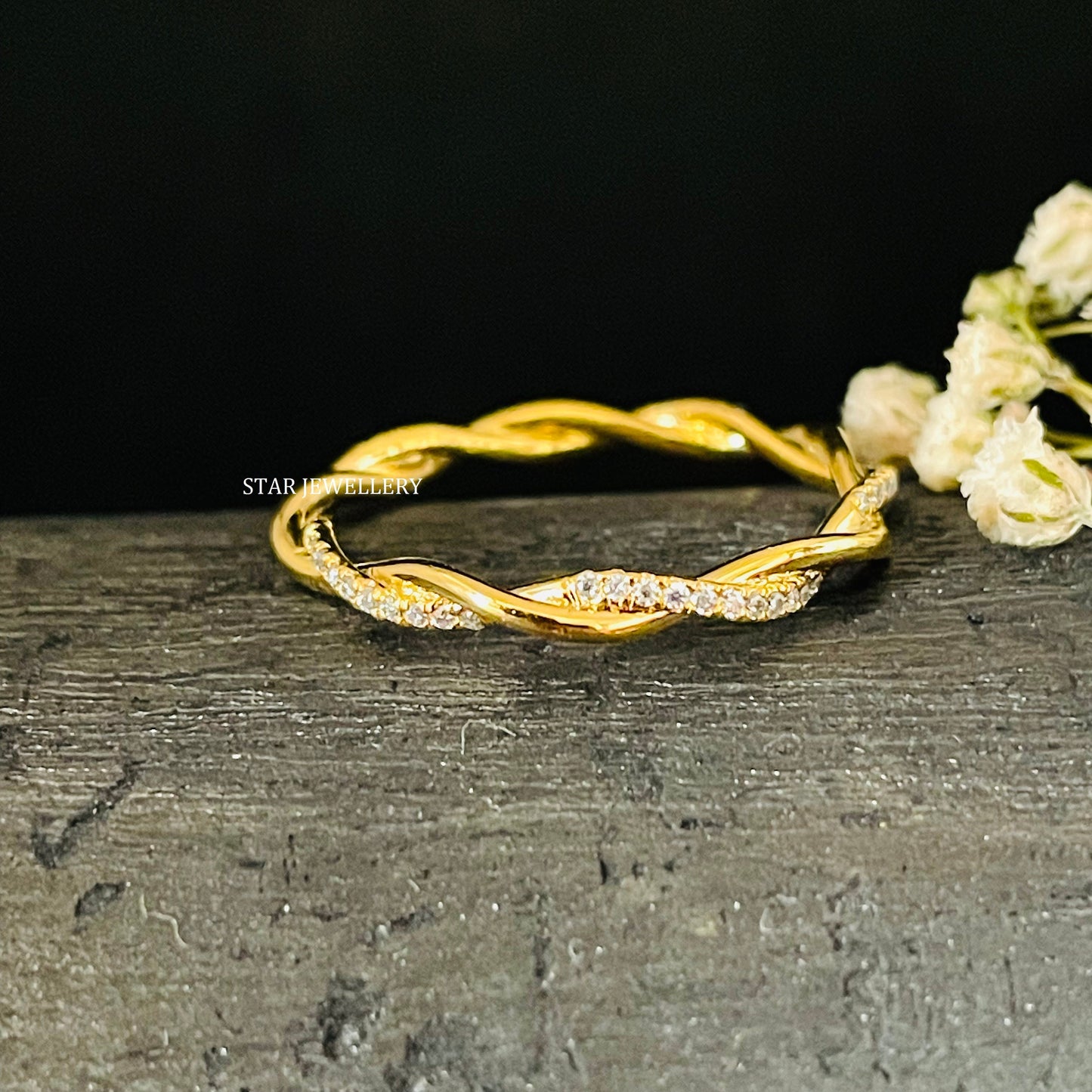 Solid Gold Dainty Twist Ring