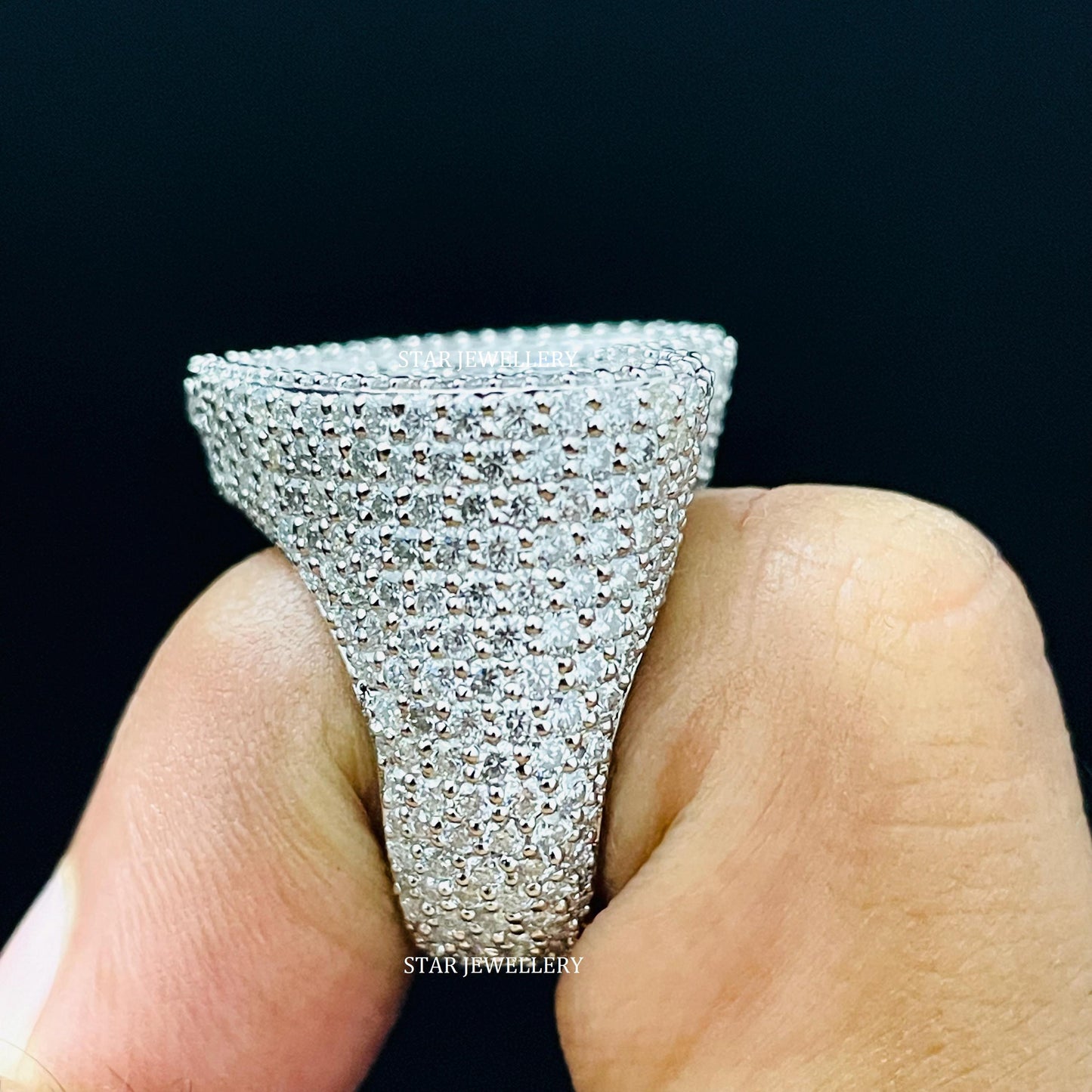 Unisex VVS Baguette Moissanite Heart Ring for her