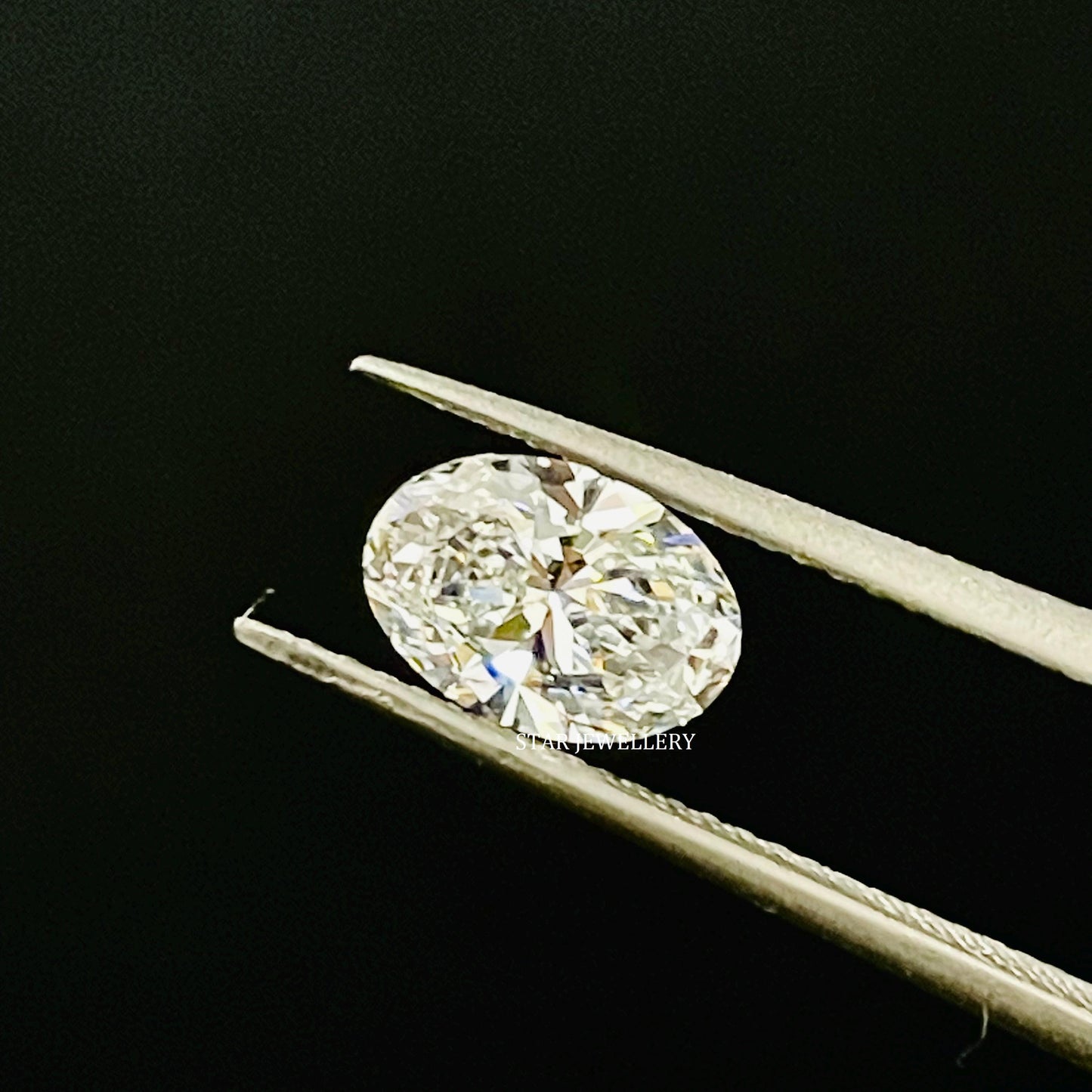 1.00 Ct Oval Cut VS1 - F Color IGI CVD Diamond for Ring