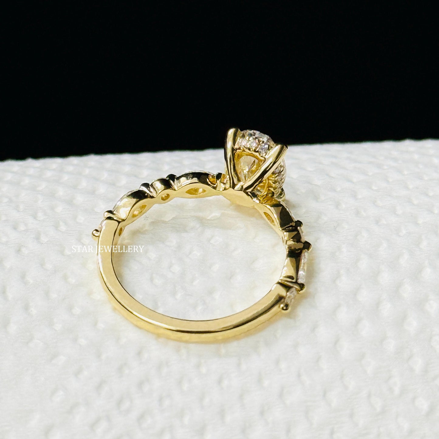 1.00 CT Oval Cut CVD Lab Grown Diamond Engagement Ring