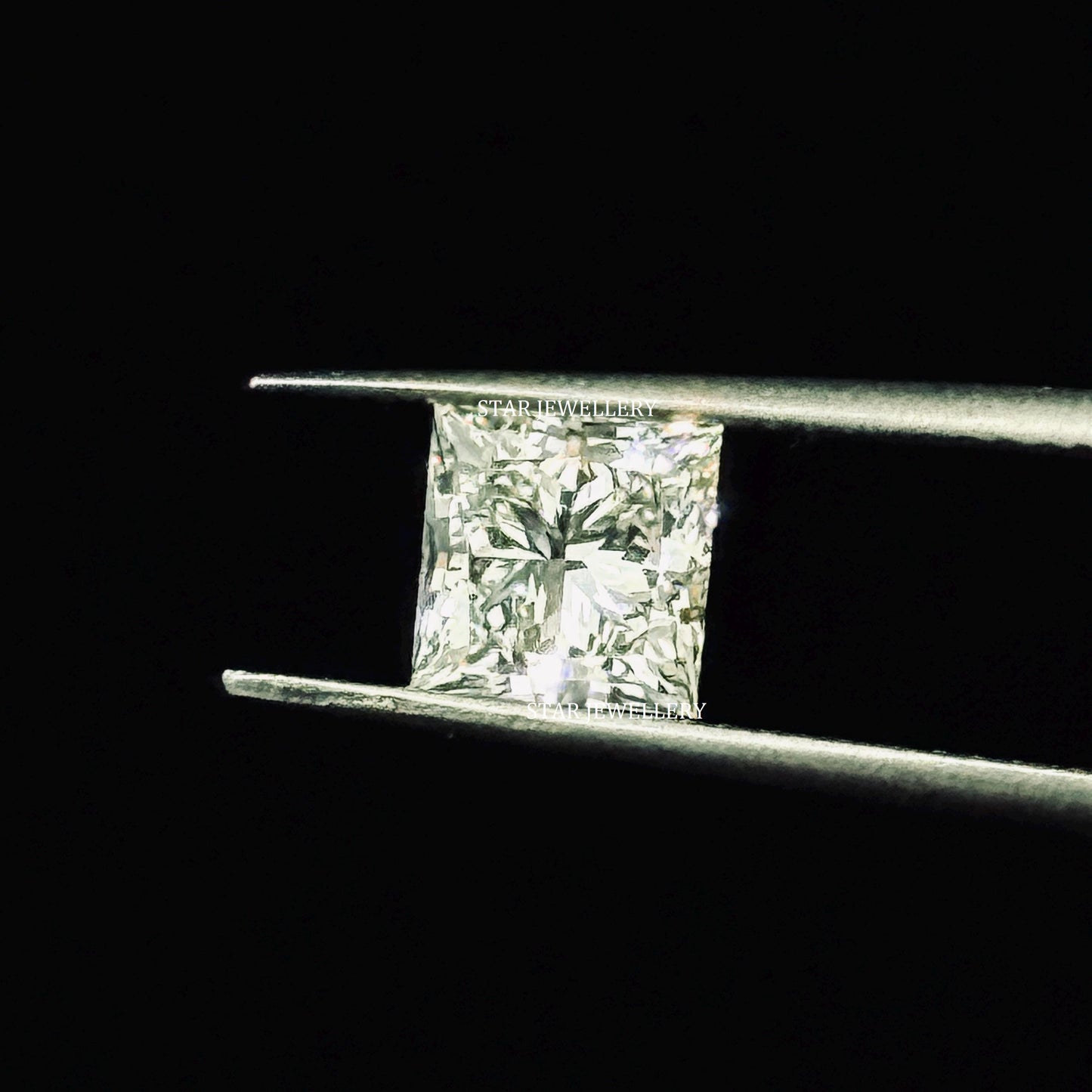 2.00 Ct Princess Cut IGI Lab Grown Diamond for Engagement Ring