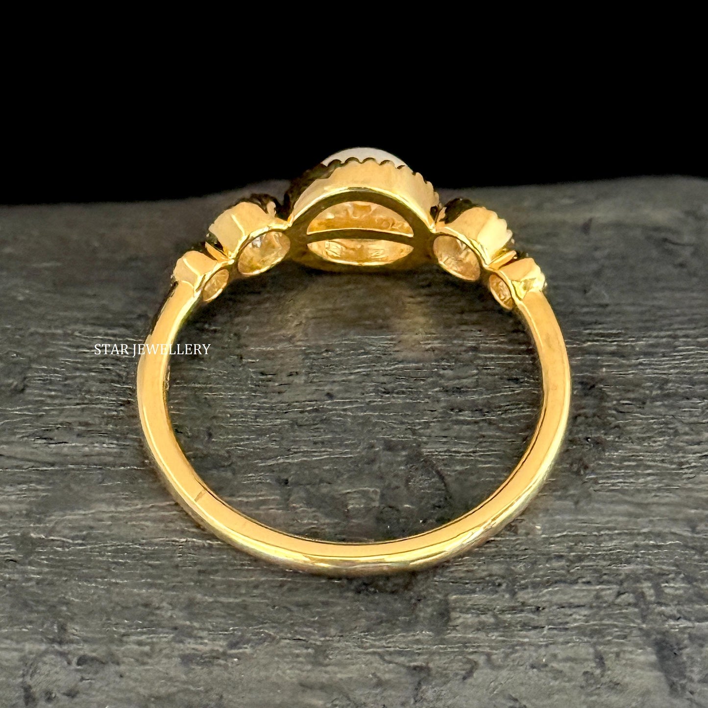 14K Solid Gold Diamond Pearl Miligrain Ring