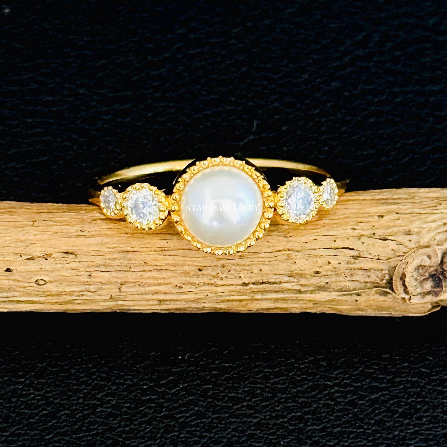 14K Solid Gold Diamond Pearl Miligrain Ring