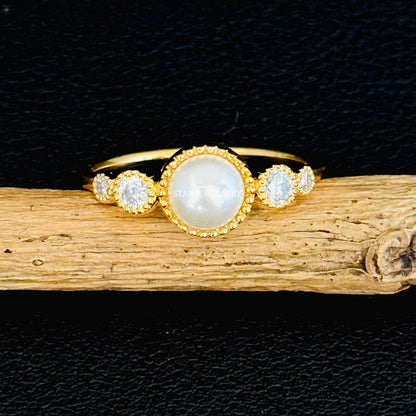 14K Solid Gold Diamond Pearl Miligrain Ring