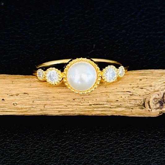 14K Solid Gold Diamond Pearl Miligrain Ring