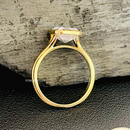 2.00 Ct Emerald Moissanite Proposal Ring
