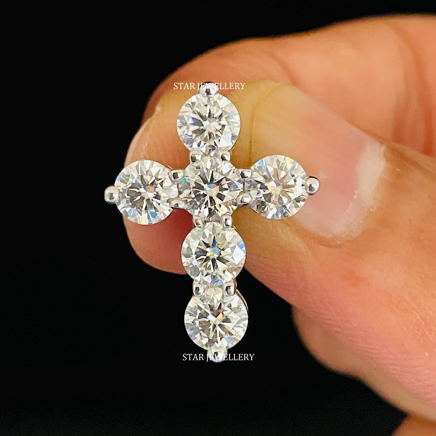 VVS Moissanite Diamond Cross Pendant