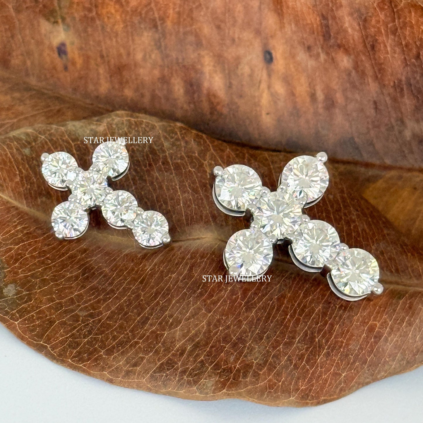 VVS Moissanite Diamond Cross Pendant