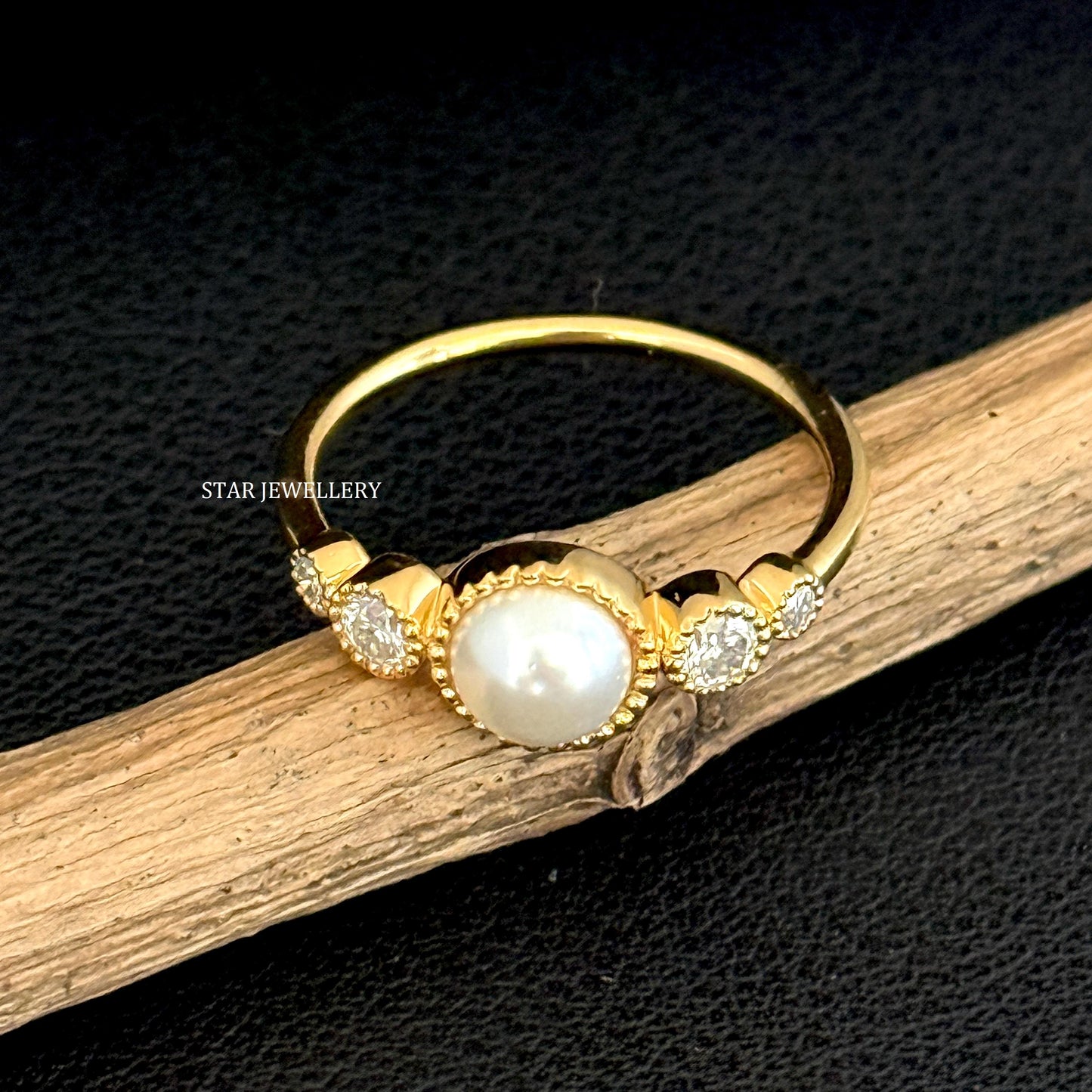 14K Solid Gold Diamond Pearl Miligrain Ring