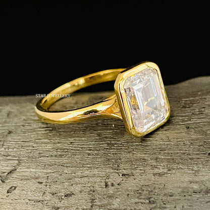 2.00 Ct Emerald Moissanite Proposal Ring