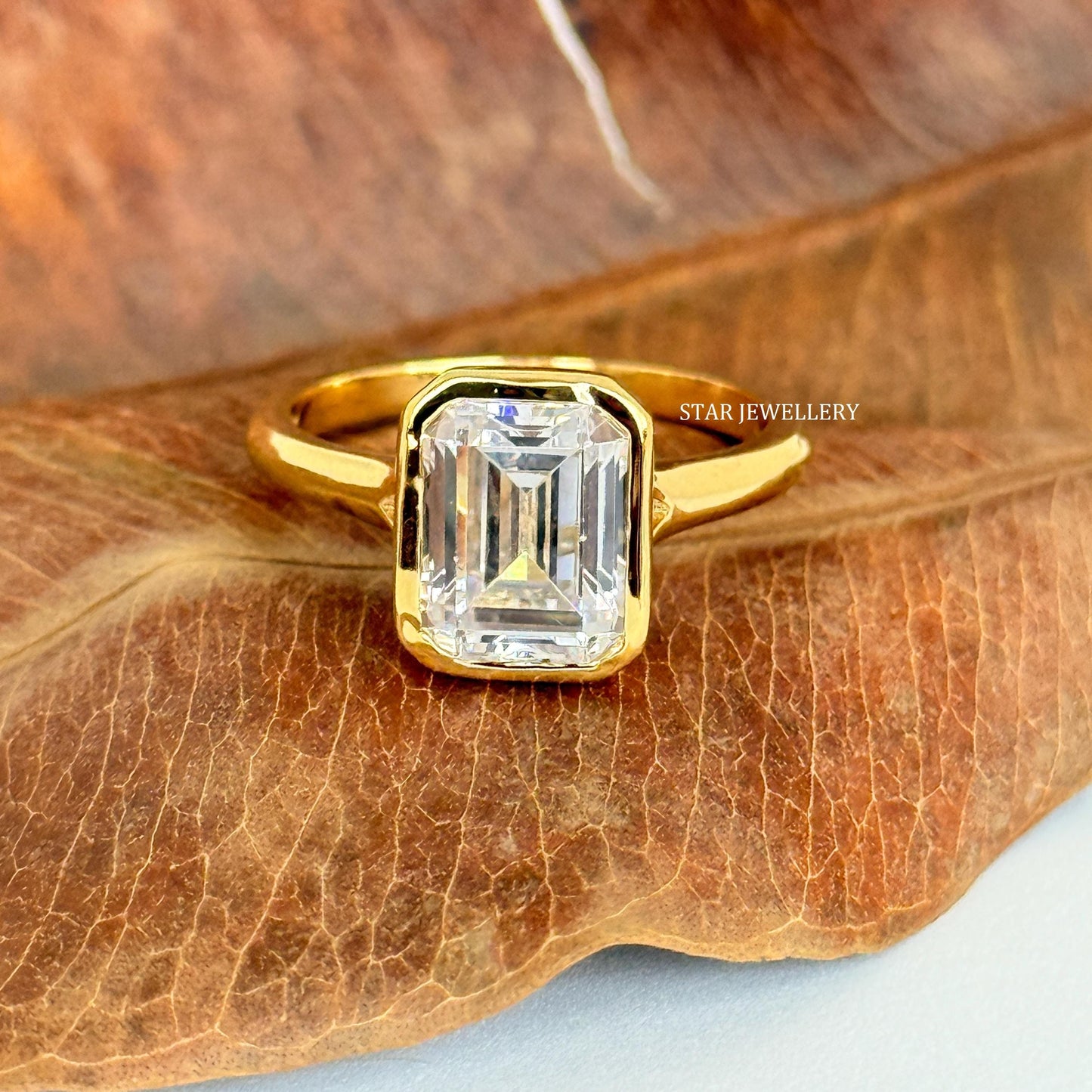 2.00 Ct Emerald Moissanite Proposal Ring