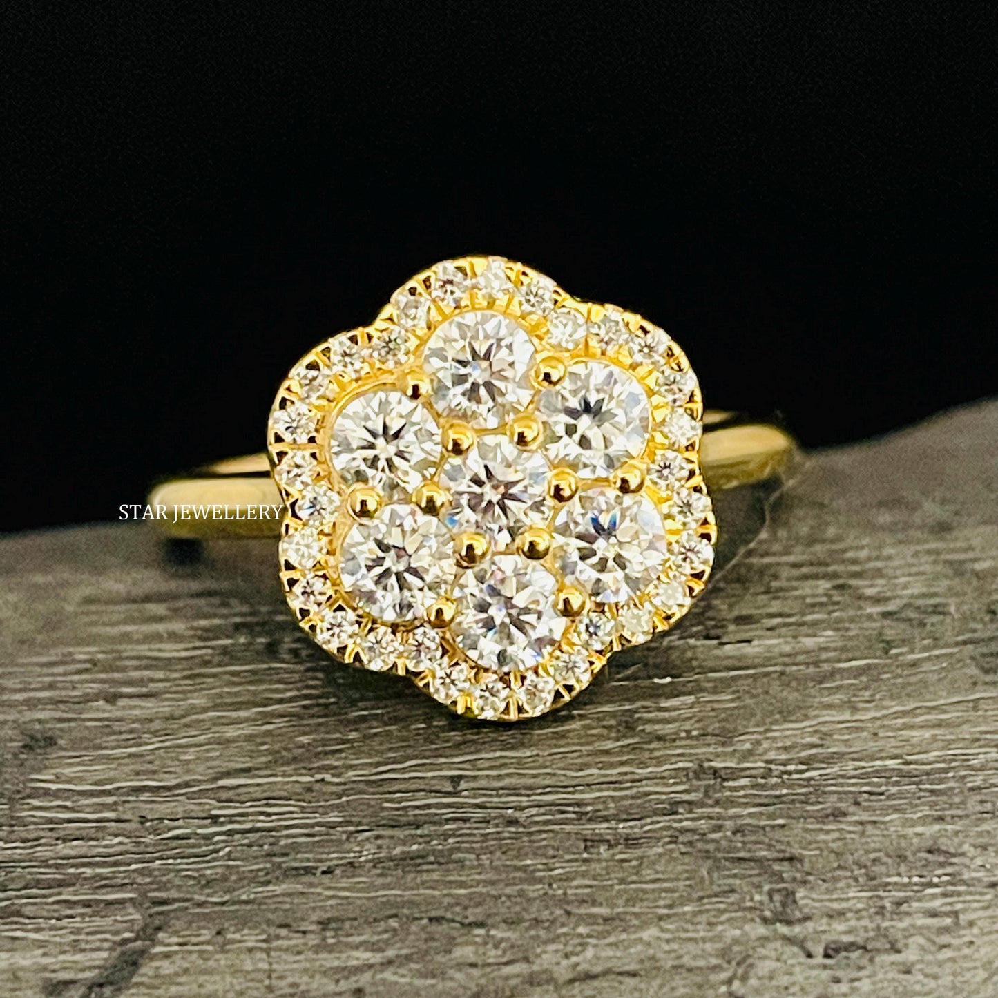 VVS Moissanite Cluster Diamond Halo Ring