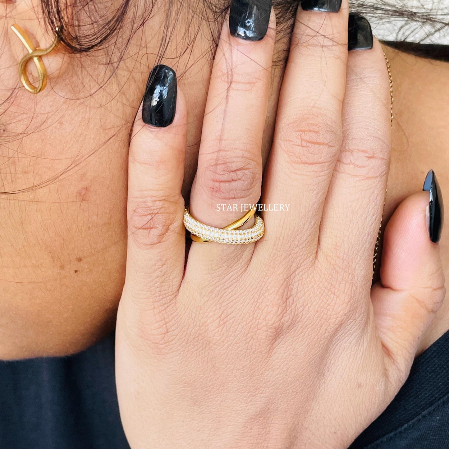 Cris Cross Overlap Solid Gold Wedding Band Ring