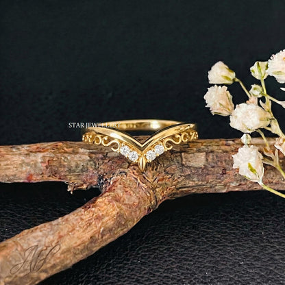 14K Solid Gold Filigree Chevron Ring