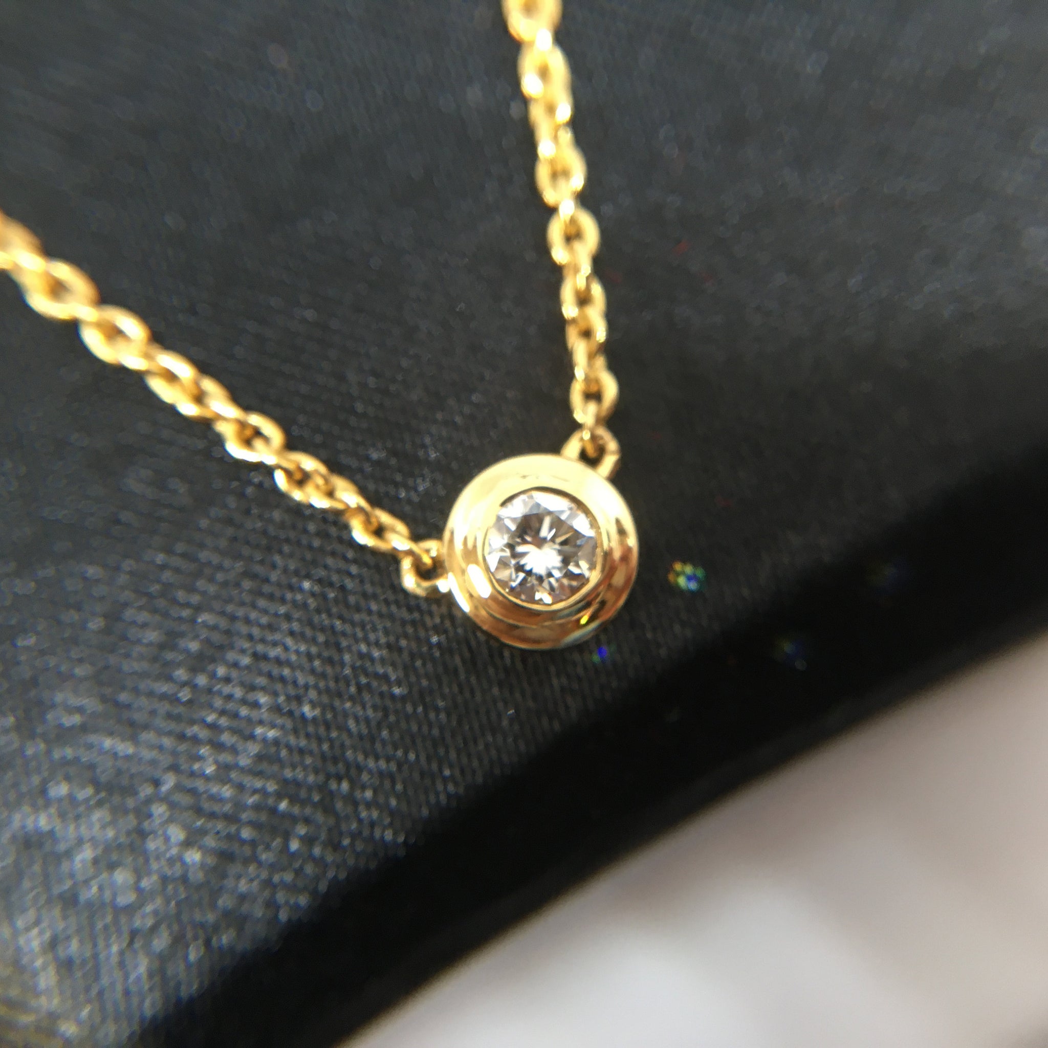 14k Gold Diamond Solitaire Necklace / Lunette Réglage Solitaire Minimalist Necklace / Delicate Diamond Necklace /Diamond Choker / Gift for Mom