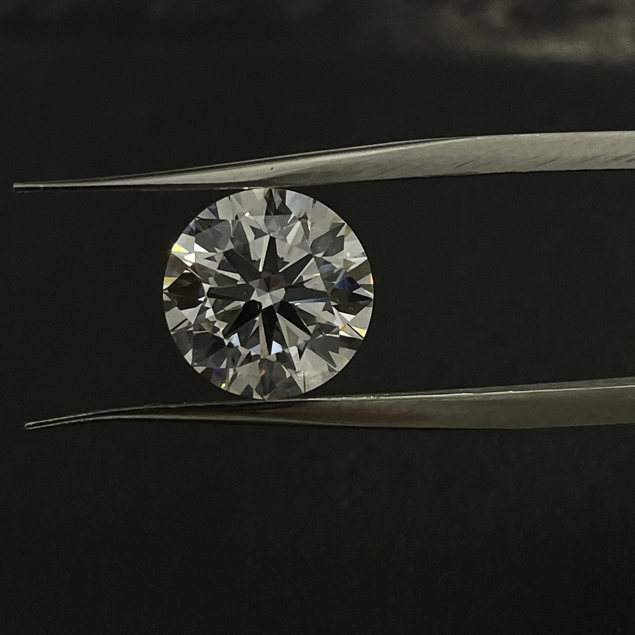 3.00 Ct Brilliant Round Cut H / VS Lab Grown Diamond
