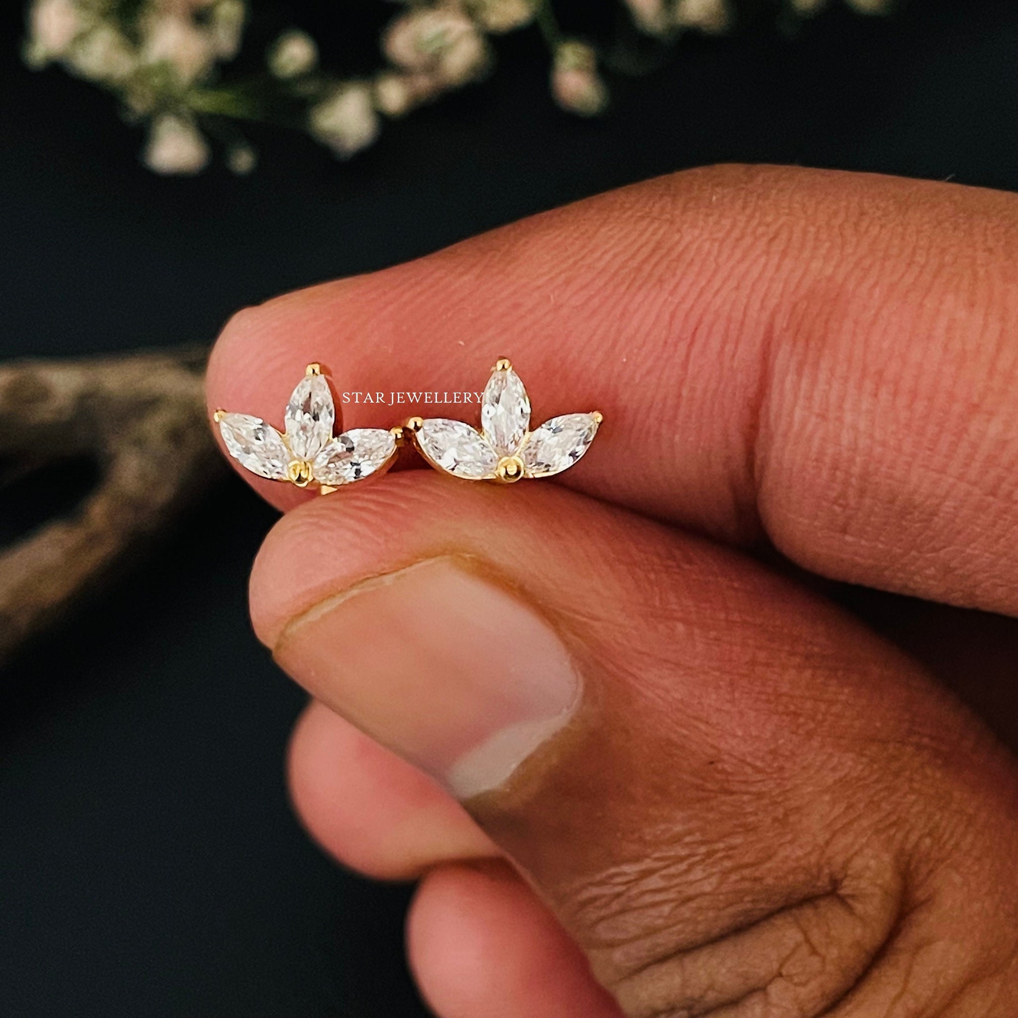 14K Solid Gold Leaf Stud Diamond Piercing, Tiny Leaf Lotus Piercing for Earlobe, Tragus, Helix &amp; Conch, Leaf Piercing with Natural Diamonds