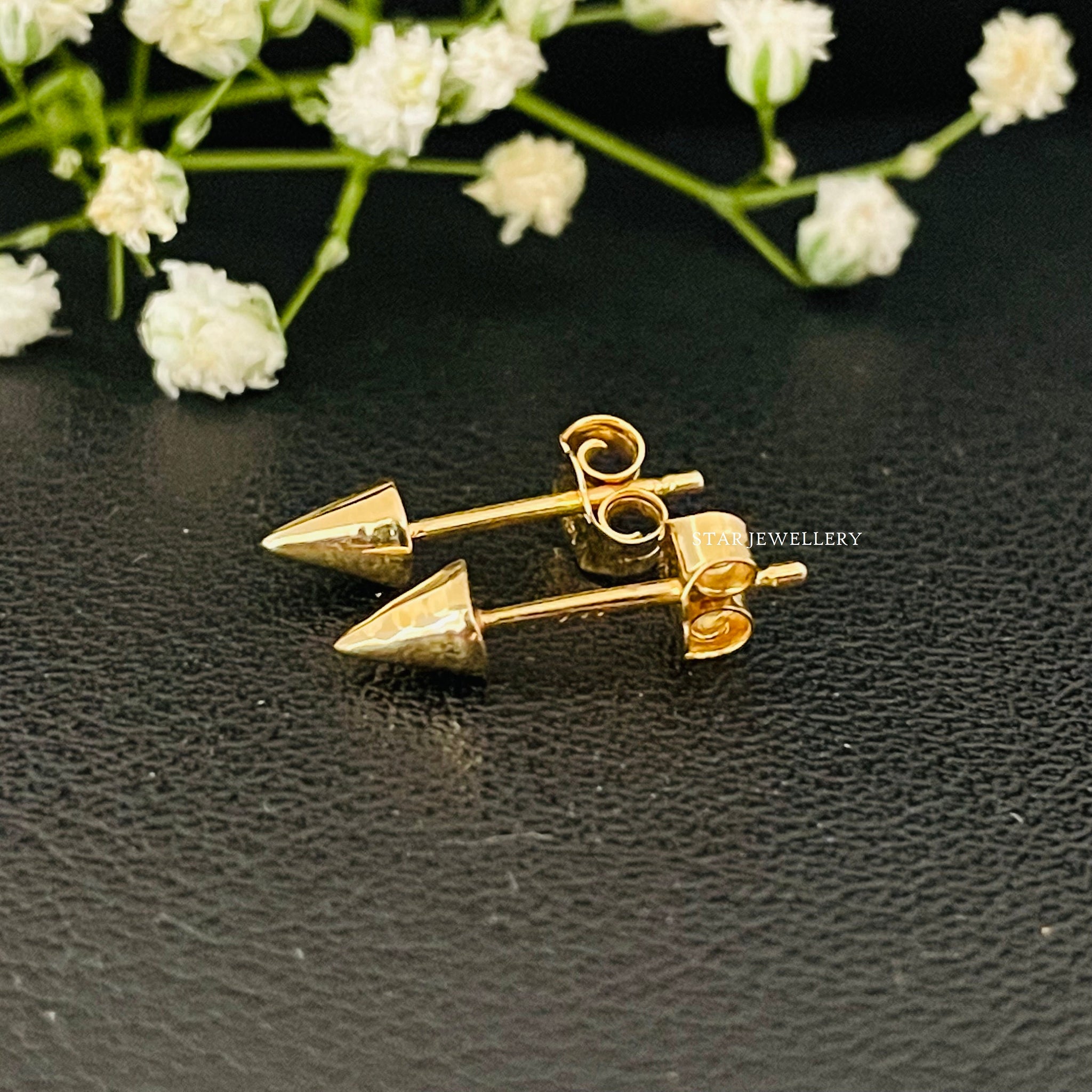 14K Solid Gold Tiny Spike Earring