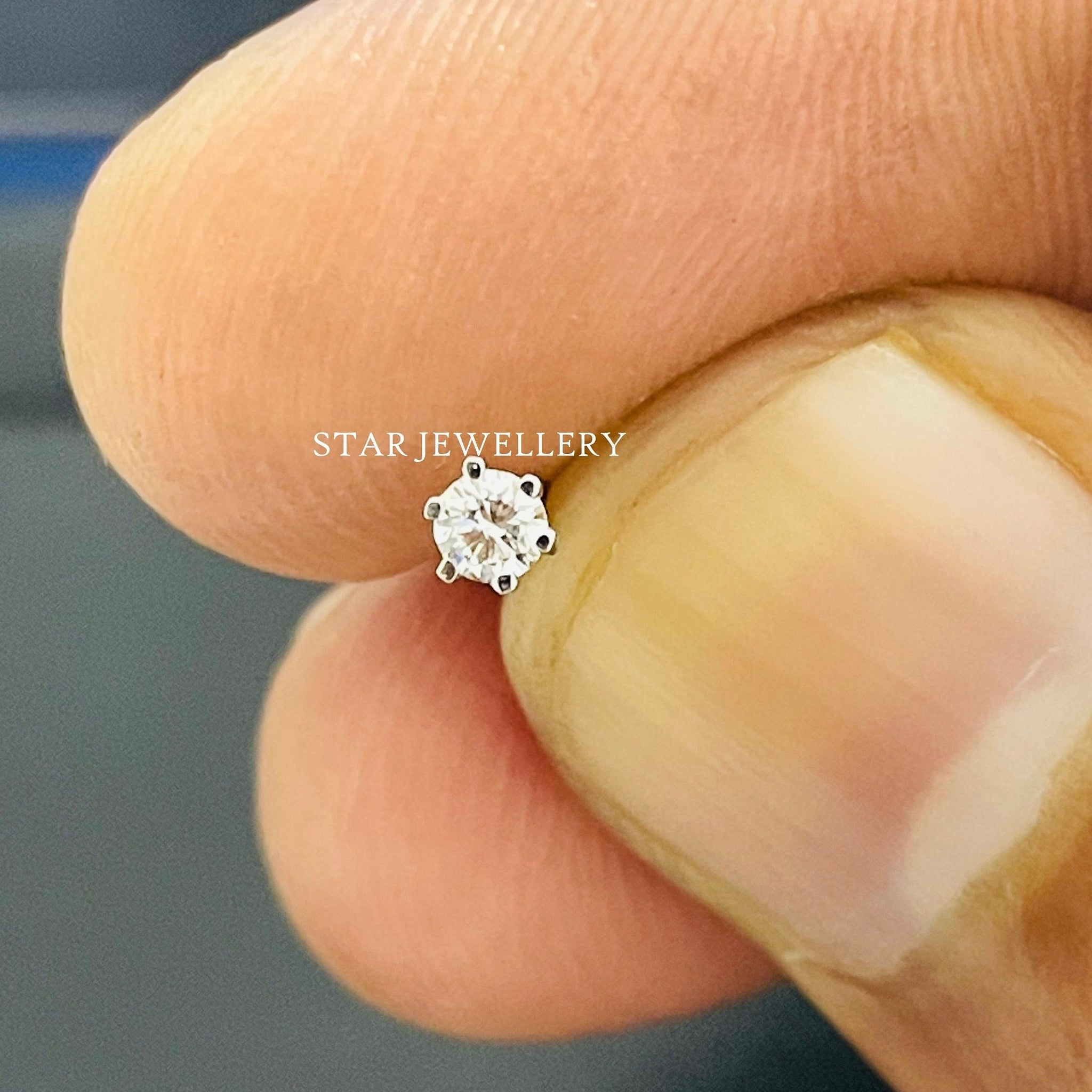 Or 14 carats diamant naturel fileté à l'extérieur Flatback Stud Piercing Nez Oreille Helix Tragus Lobe Rook Cartilage Lip Conch Labret Piercing