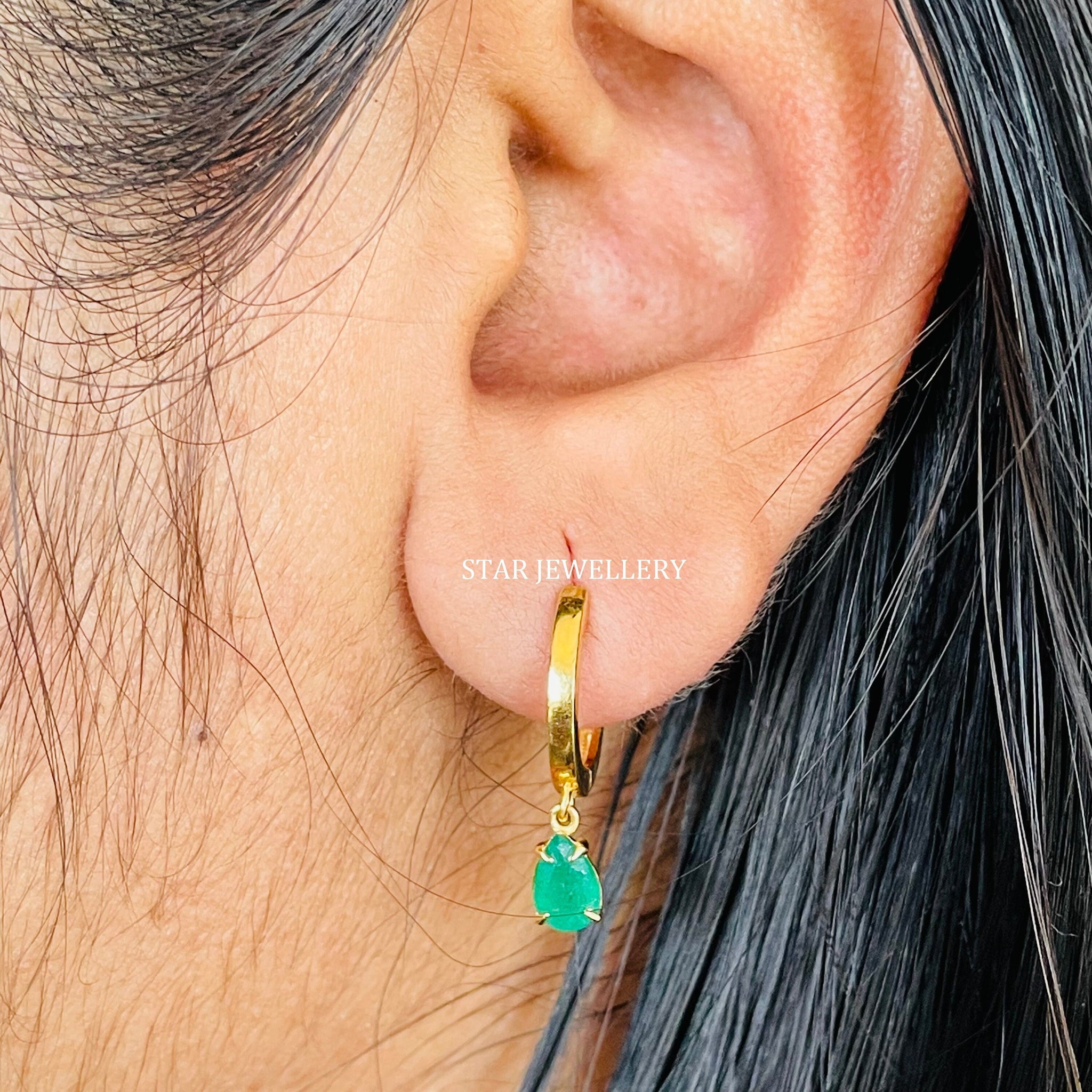 Tear Drop Emerald Dangled Earring with Natural Gemstone